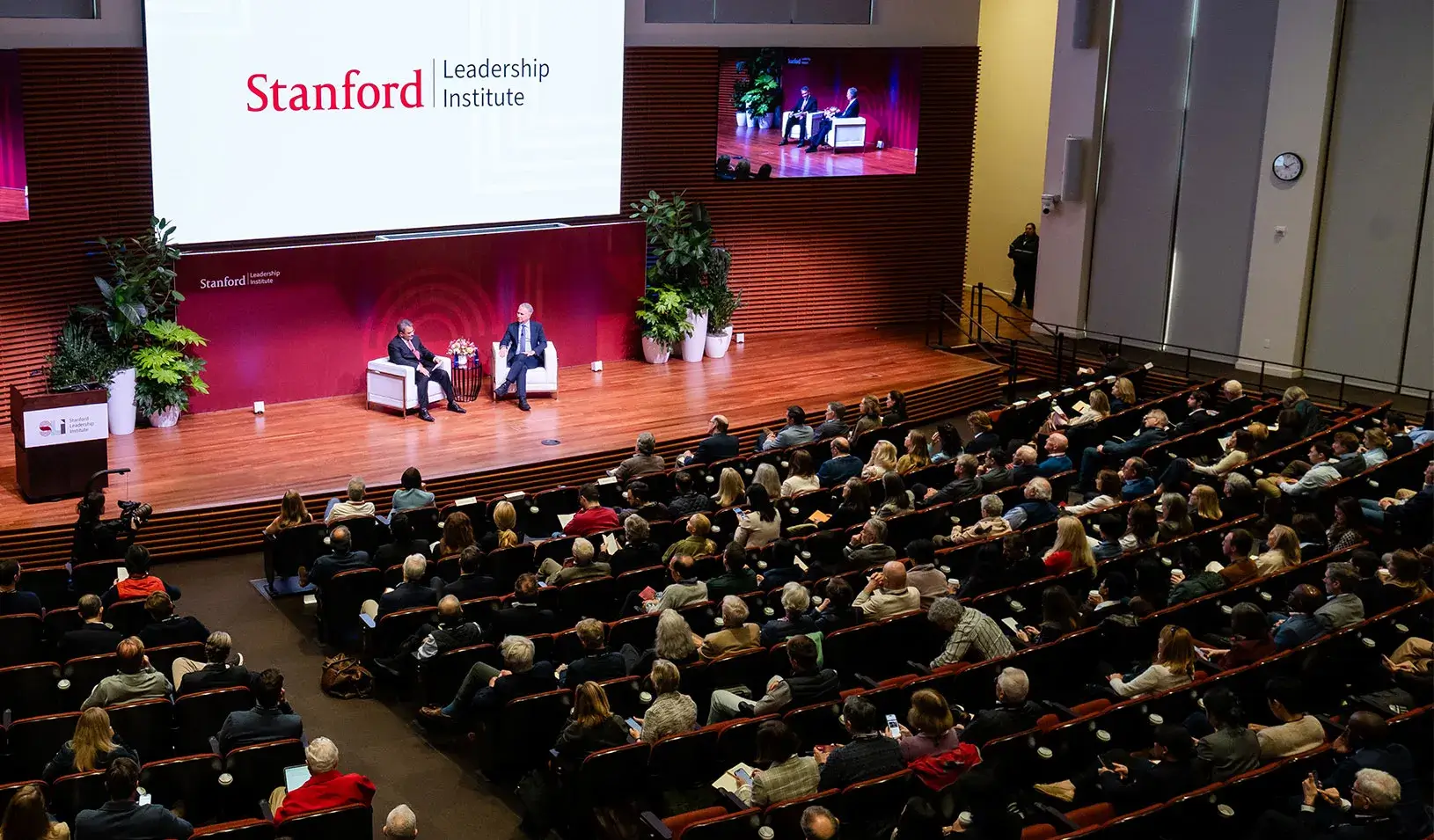 Overhead scene of the SLI Forum with Ken Griffin