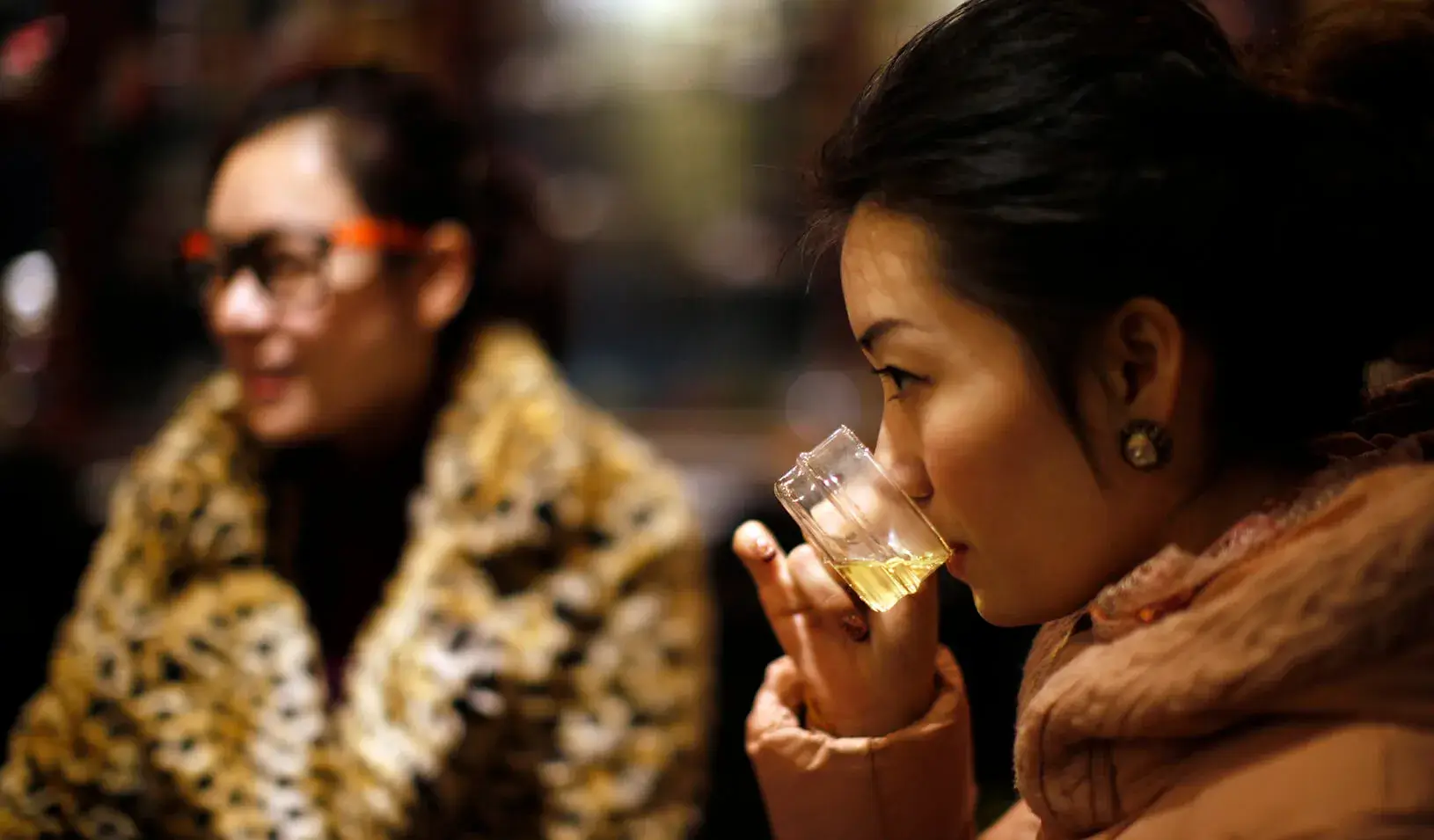 Women drink tea at a tea house in the Hongqiao Antique & Tea Center, downtown Shanghai. Credit: Reuters/Carlos Barria