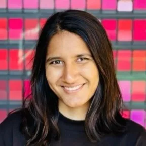 Astha Mohta headshot