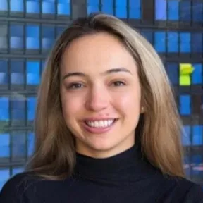 Audrey DeGuerrera headshot