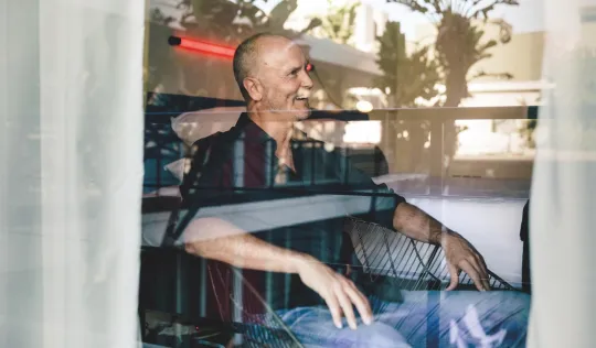 When Co-Investors Disagree