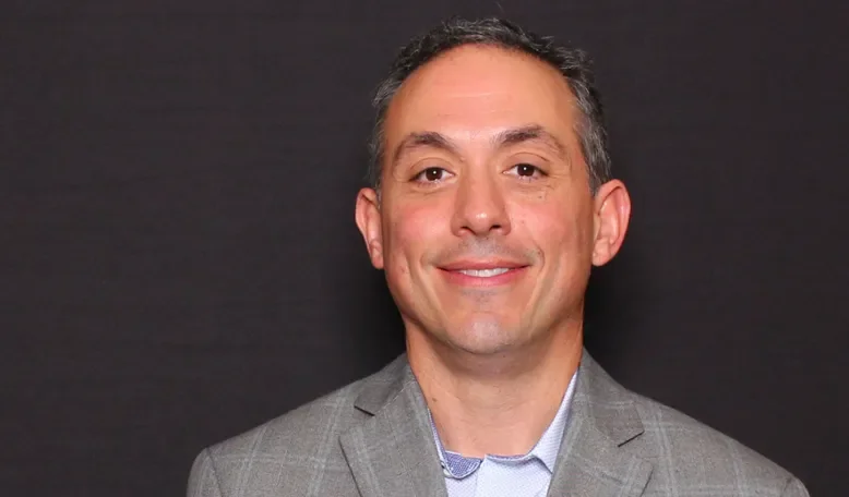 Partner at Global Business Advisory Firm Renews Himself as a Leader