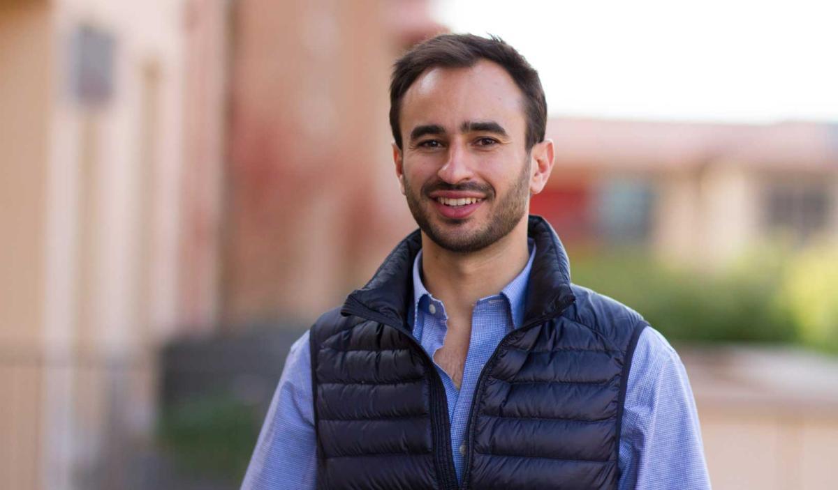 Alex De Simone, MBA ’16: Making All the Right Connections Through ...