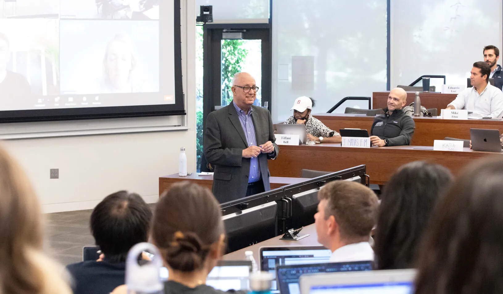 Pfeffer teaching Paths to Power in June 2021. Credit: Tricia Seibold