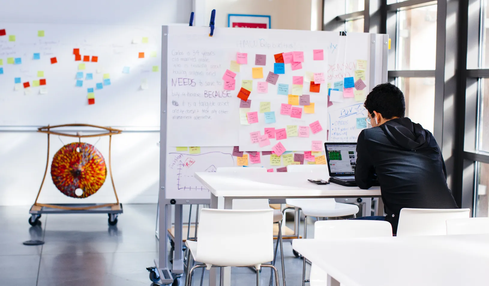 A student brainstorms an idea. Credit: Elena Zhukova