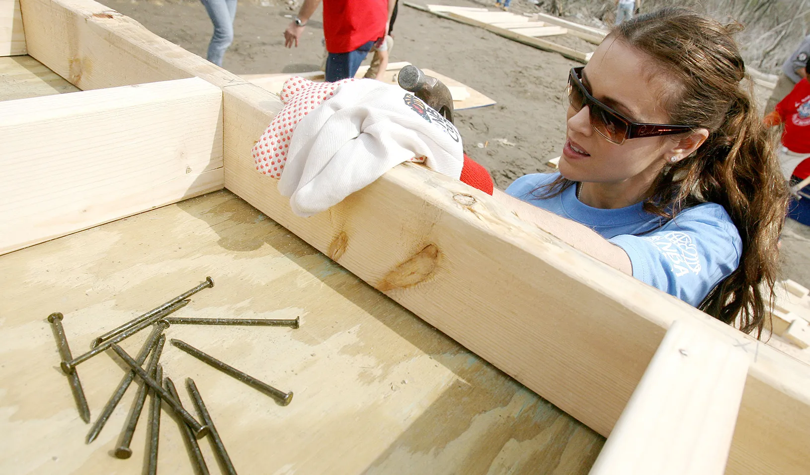 Actress Alyssa Milano building a home